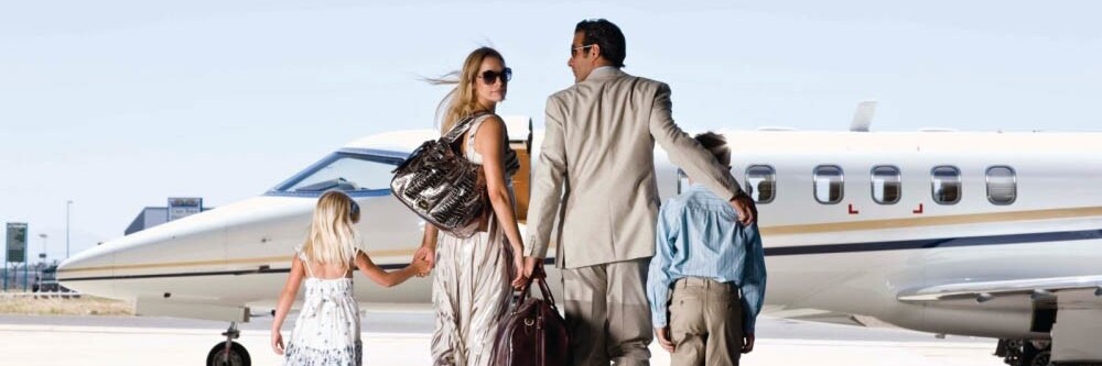 Богатые люди, семья, частный самолет