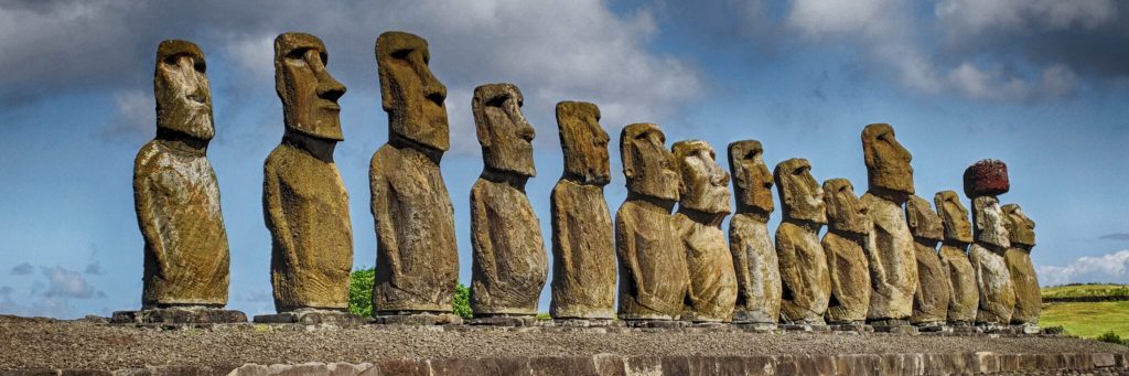 Статуи моаи на острове пасхи