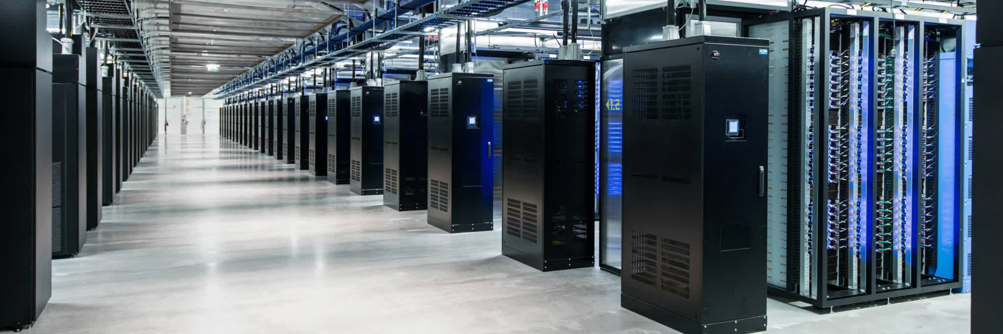 Сервер в дата центре. Цод tier 3. Дата центр. Цод нижний новгород. Модульный цод huawei.