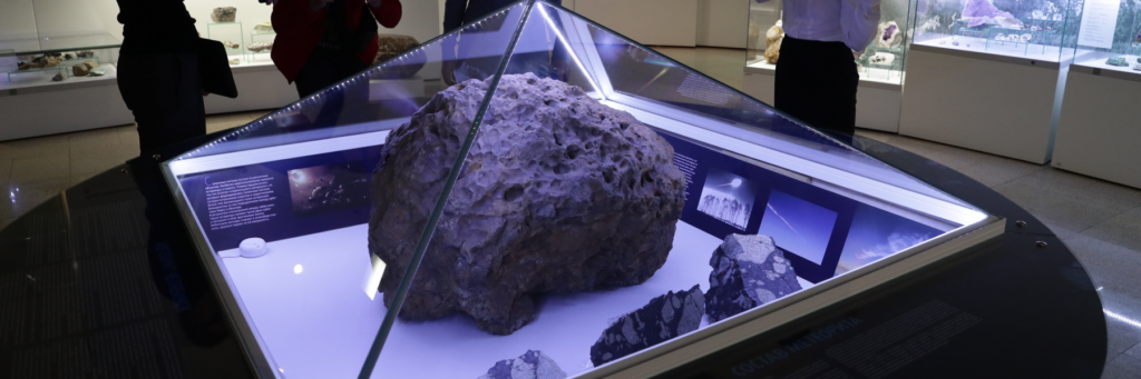 Метеорит в музее Челябинска