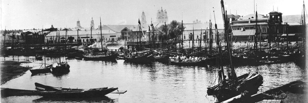 Рыбацкие суда на реке Кутум в Астрахани. 1894