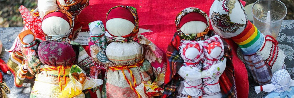 Куклы без лица до сих пор сохраняются в русской традиции